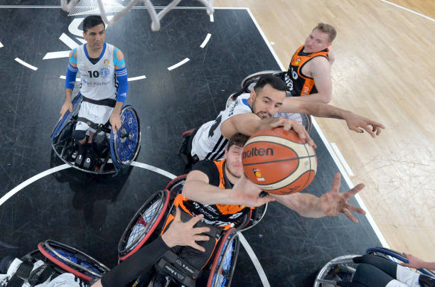 年轻球员培 年轻球员培