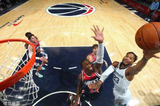 中场轮换 中场轮换